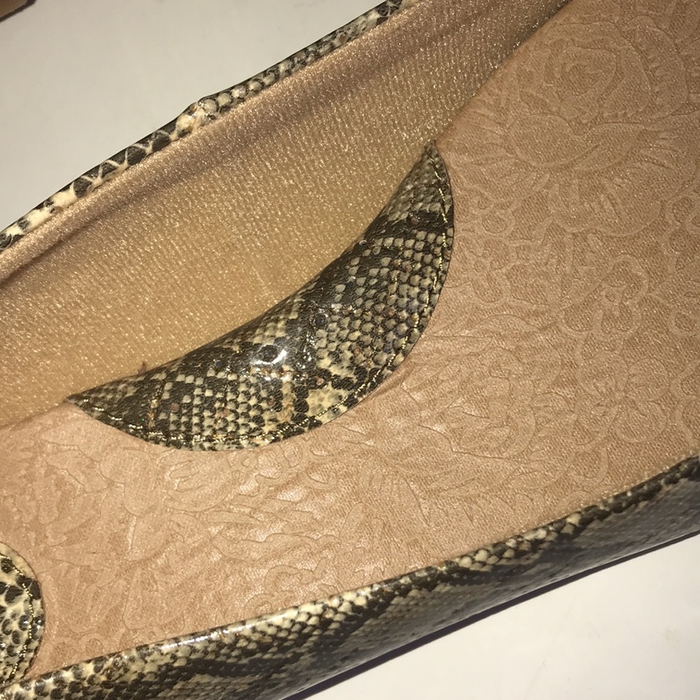 NIB Women’s BOLO Flats - Picture 4 of 8